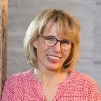 Stephanie Hintze